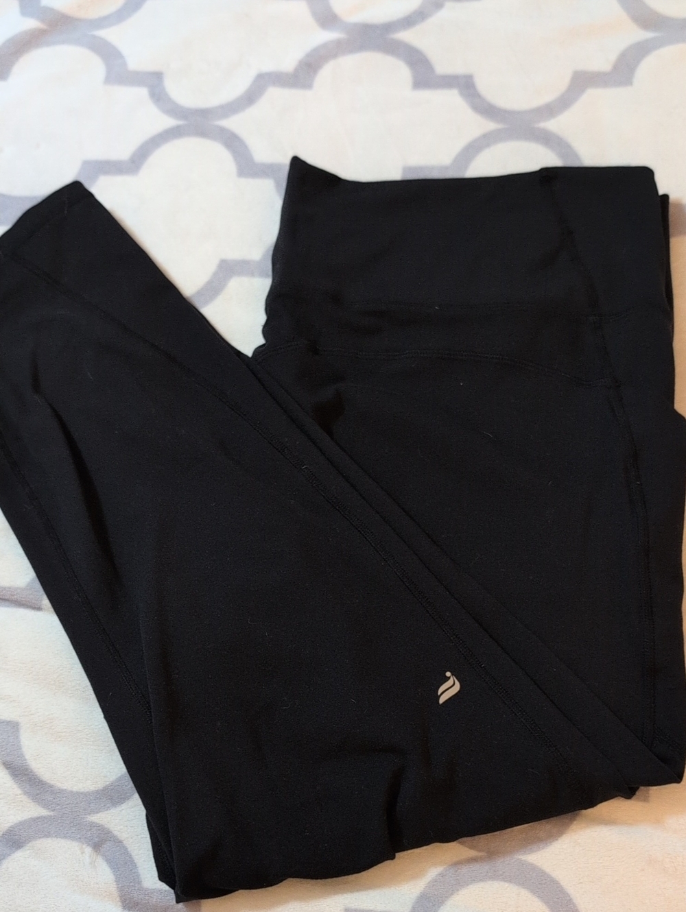 Fabletics Black Capris